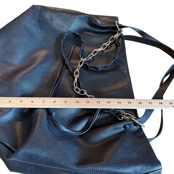 Vegan Steve Madden Black Hobo Bag-NWOT-Large Capacity-Chain and Braiding deco - Picture 9 of 10